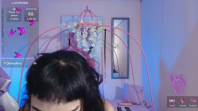 Snapshot of Violetta_Suky chatting on February 27, 2025, 4:43 pm Violetta Suky online show from February 27, 2025, 4:43 pm