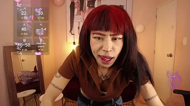 Snapshot of Violetta_Suky chatting on November 18, 2025, 2:42 pm Violetta Suky online show from November 18, 2025, 2:42 pm