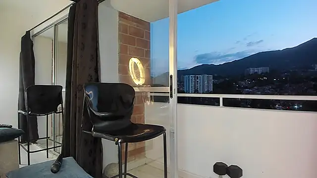 smit hot sr online show from September 8, 2025, 11:15 pm