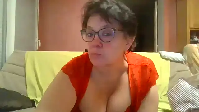 Vandeae44 online show from March 2, 2025, 8:25 pm