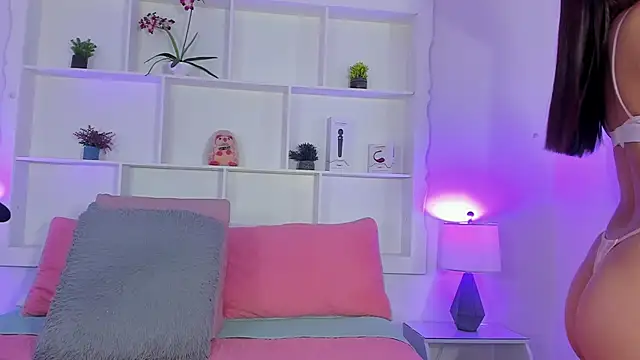 Jenifer Diaz online show from April 23, 2026, 12:40 pm