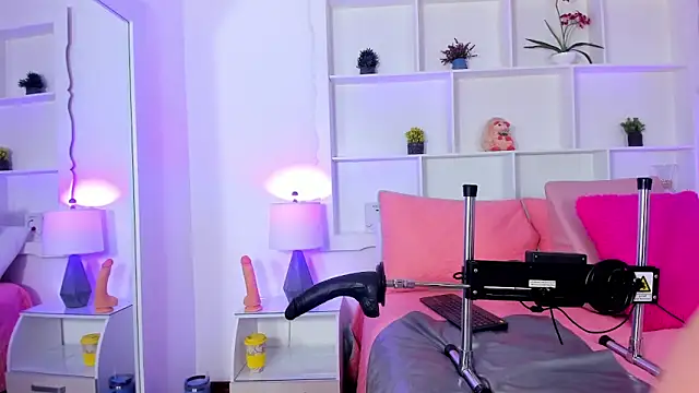 Jenifer Diaz online show from March 11, 2025, 1:01 pm