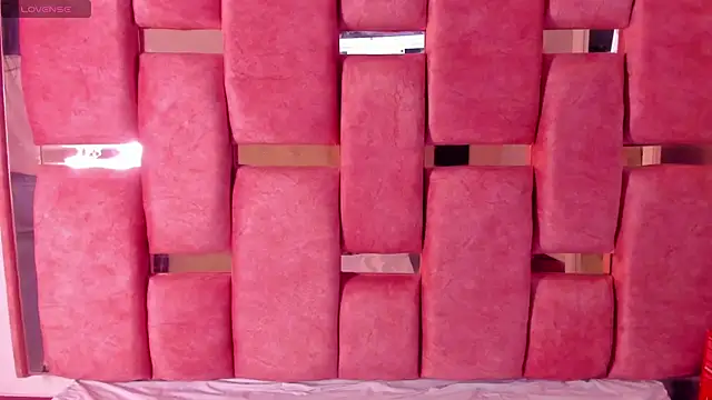 sophie pariss online show from March 21, 2025, 3:22 am