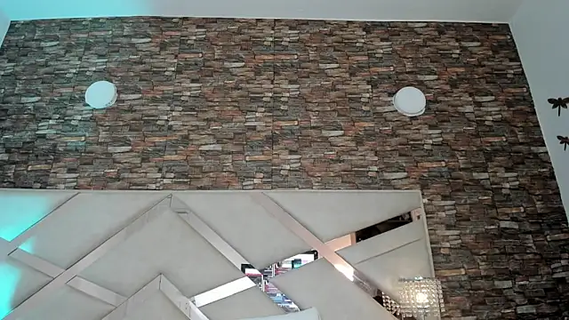 sophie pariss online show from November 28, 2025, 4:01 am