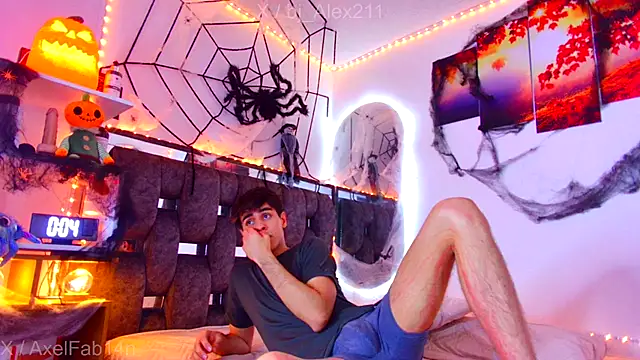 Alex and Fabian online show from October 25, 2025, 9:26 pm