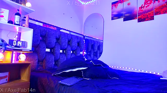 Alex and Fabian online show from November 15, 2025, 9:08 pm