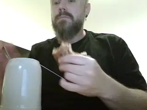Snapshot of FROL83 chatting on June 2, 2026, 4:07 pm FROL83 online show from June 2, 2026, 4:07 pm