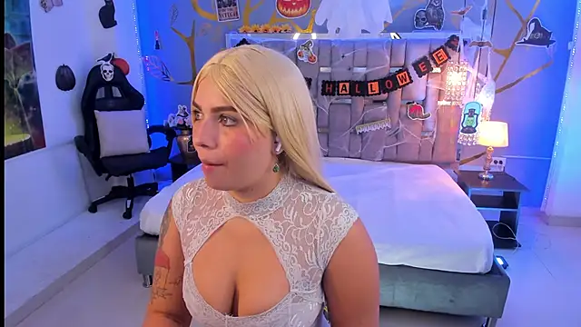 AlessiaDouce online show from October 24, 2025, 4:55 am