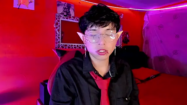 AnggelONfiree online show from October 5, 2025, 4:03 am