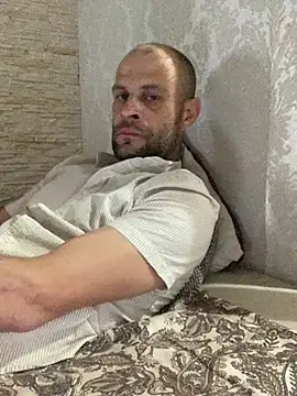 Zbochunec online show from April 18, 2026, 8:42 pm