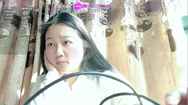 luoxuwen online show from March 14, 2026, 12:49 am