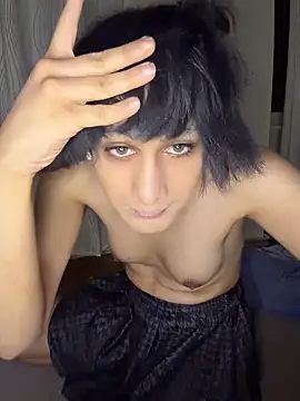 egirl711 online show from May 12, 2026, 8:04 pm