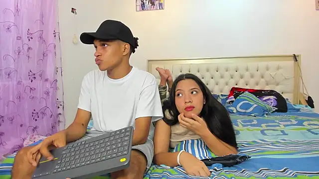 fenixonfire  online show from February 9, 2025, 9:06 pm