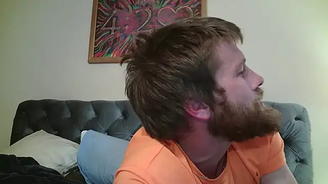 dcrick978 online show from February 4, 2026, 4:40 am