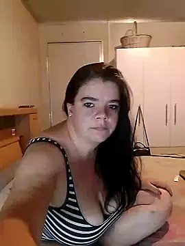 Hornyparratjie online show from February 11, 2025, 11:01 pm