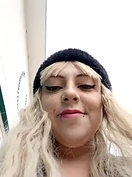 madelaine- online show from March 19, 2025, 6:01 pm