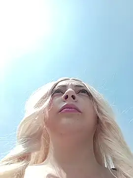 madelaine- online show from February 12, 2026, 6:18 pm