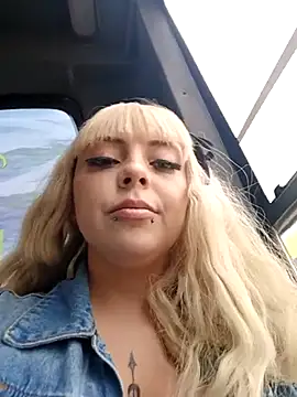 madelaine- online show from March 5, 2025, 6:01 pm