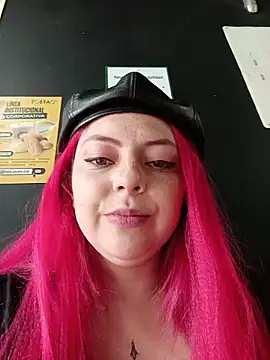 Snapshot of madelaine- chatting on June 29, 2026, 7:02 pm madelaine- online show from June 29, 2026, 7:02 pm