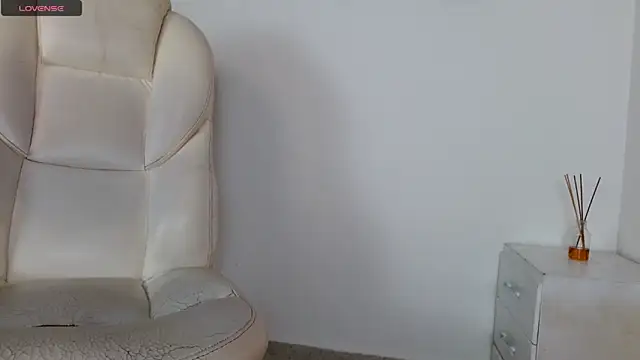 Snapshot of tonibelmont chatting on March 8, 2025, 9:40 pm tonibelmont online show from March 8, 2025, 9:40 pm