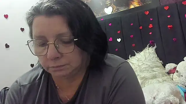 Evaaross 2345 online show from May 16, 2026, 4:28 pm