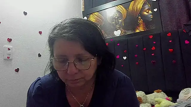 Snapshot of Evaaross_2345 chatting on July 9, 2026, 3:11 pm Evaaross 2345 online show from July 9, 2026, 3:11 pm