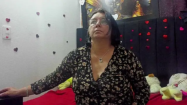 Snapshot of Evaaross_2345 chatting on July 12, 2026, 7:58 pm Evaaross 2345 online show from July 12, 2026, 7:58 pm