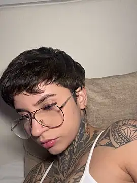 AliceShazaham  online show from March 26, 2026, 4:11 am