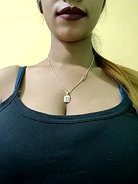 Snapshot of RUPAI009 chatting on March 7, 2025, 6:46 am RUPAI009 online show from March 7, 2025, 6:46 am