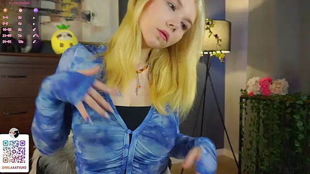 DaisyElmers online show from March 4, 2025, 3:33 am