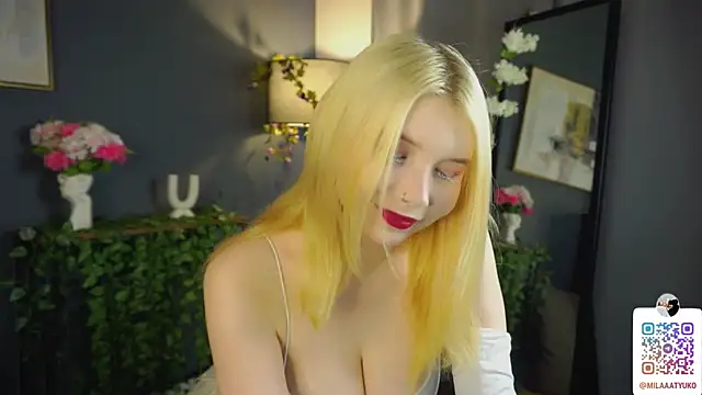 DaisyElmers online show from March 22, 2025, 3:20 am