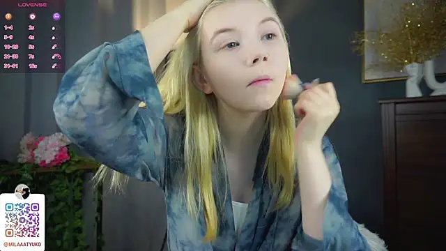 DaisyElmers online show from March 18, 2025, 3:12 am