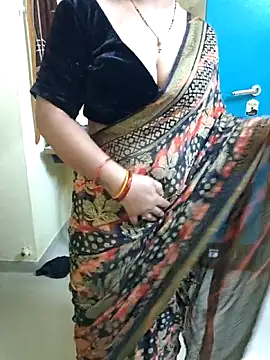 Snapshot of PayalSharmahot143 chatting on May 13, 2026, 12:28 am PayalSharmahot143 online show from May 13, 2026, 12:28 am