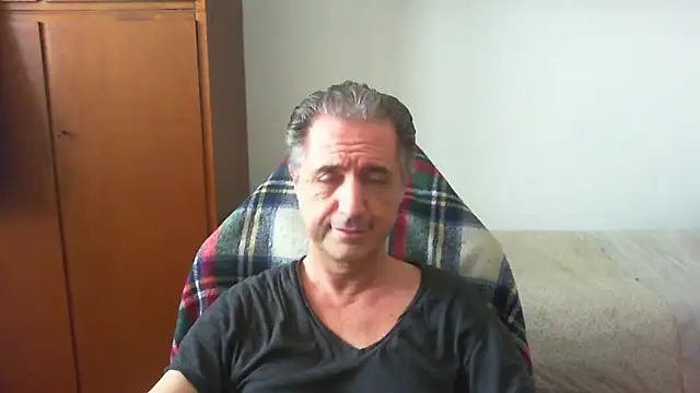 lliuk70mi online show from April 10, 2026, 12:34 pm