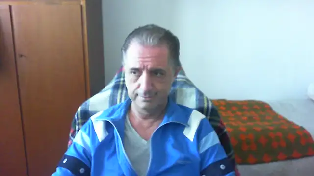 lliuk70mi online show from May 16, 2026, 2:27 pm