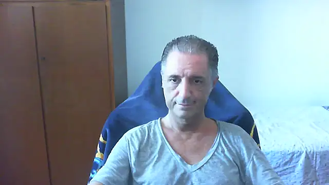 lliuk70mi online show from July 4, 2026, 1:04 pm