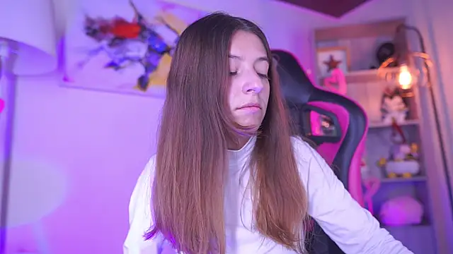 Snapshot of milly_kenner chatting on February 24, 2025, 5:53 pm milly kenner online show from February 24, 2025, 5:53 pm