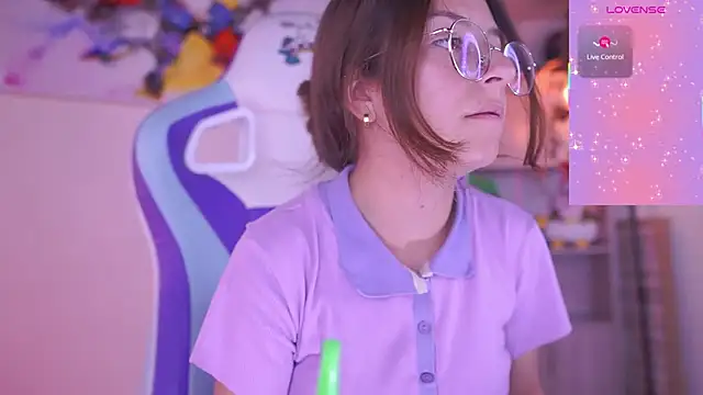 Snapshot of milly_kenner chatting on March 8, 2025, 5:11 pm milly kenner online show from March 8, 2025, 5:11 pm