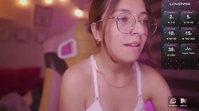 Snapshot of milly_kenner chatting on March 3, 2025, 11:14 pm milly kenner online show from March 3, 2025, 11:14 pm