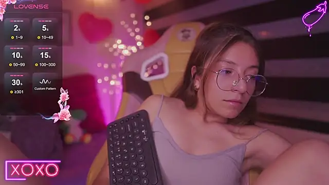 Snapshot of milly_kenner chatting on February 11, 2025, 11:22 pm milly kenner online show from February 11, 2025, 11:22 pm