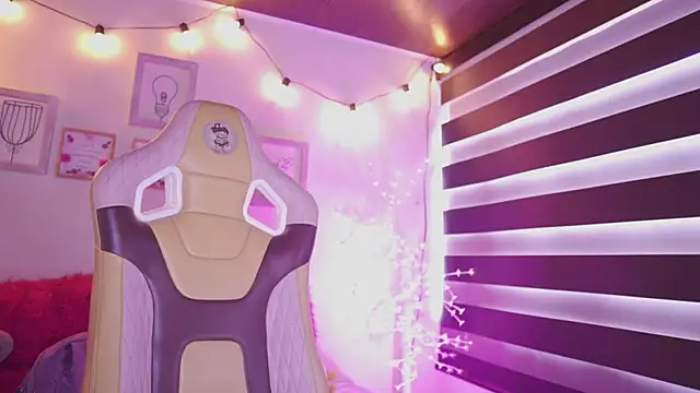 Snapshot of milly_kenner chatting on September 30, 2025, 7:31 pm milly kenner online show from September 30, 2025, 7:31 pm