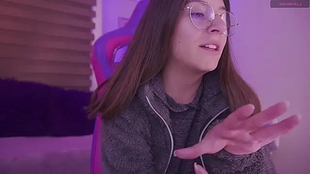 Snapshot of milly_kenner chatting on October 11, 2025, 5:14 pm milly kenner online show from October 11, 2025, 5:14 pm