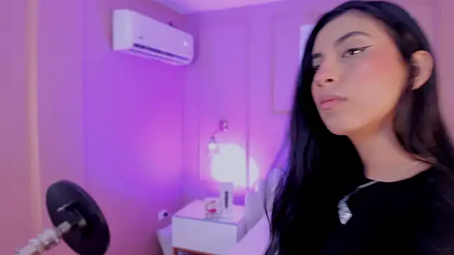 Snapshot of zia_cooper chatting on January 16, 2026, 6:56 pm zia cooper online show from January 16, 2026, 6:56 pm