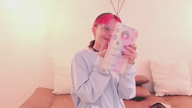 RedMeloddy online show from March 3, 2025, 7:17 pm