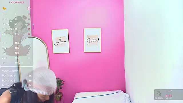 littleebonymommy online show from February 12, 2025, 2:14 am