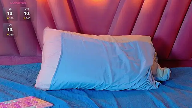 littleebonymommy online show from October 24, 2025, 8:13 am