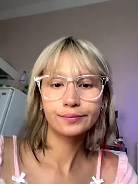 bigbabykiki online show from September 10, 2025, 6:34 am