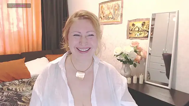  Monika sun  online show from April 7, 2026, 1:13 pm