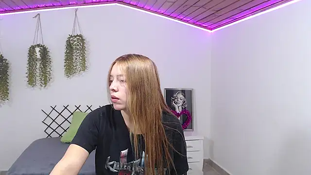 Snapshot of karla_charloby chatting on September 27, 2025, 1:39 pm karla charloby online show from September 27, 2025, 1:39 pm