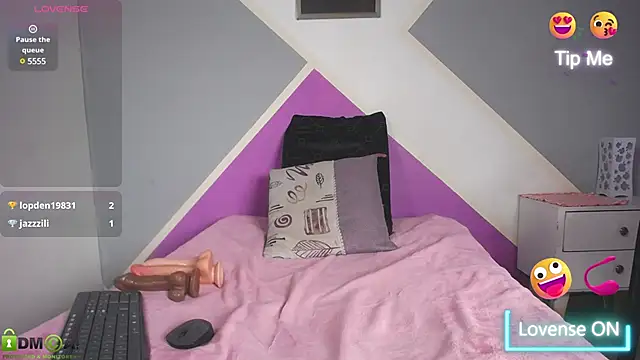 Snapshot of karla_charloby chatting on March 20, 2025, 9:13 pm karla charloby online show from March 20, 2025, 9:13 pm